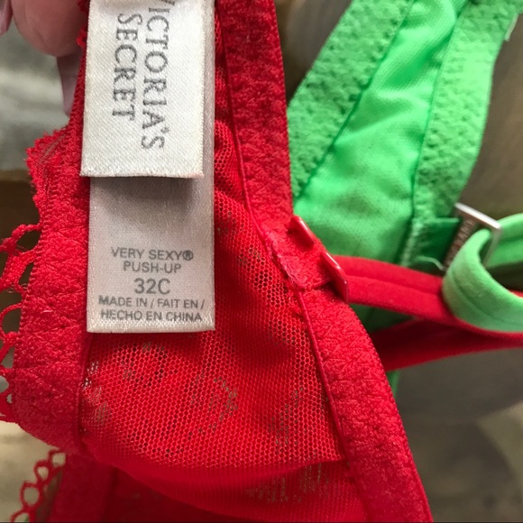 Victoria’s Secret bras 32C - Picture 3 of 5